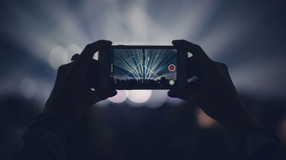 How to Use Video Marketing to Create Videos for Smartphones, YouTube, Facebook, And More